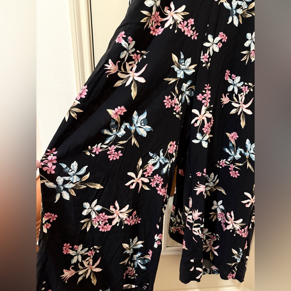 NWOT floral loose trousers